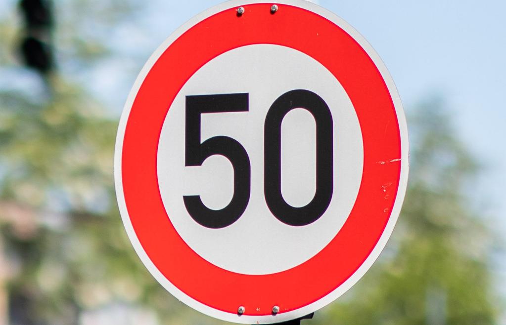 Mit 80 km/h durch Teisnach Bußgeld und ein Punkt in Flensburg