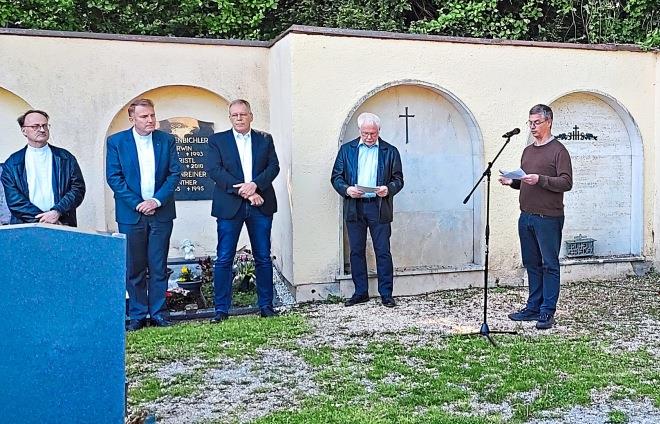 Der Befreiung des KZAußenlagers Trostberg gedacht