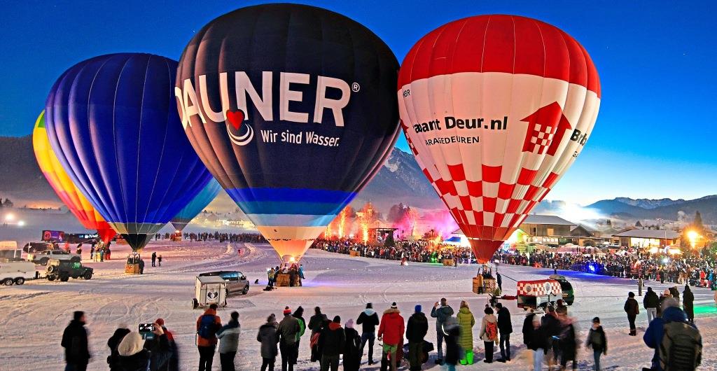 Image related to Beeindruckendes Ballonglühen in Inzell mit tausend Zuschauern