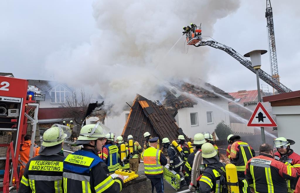 Image for Explosion eines Wohnhauses in Chamerau: Die aktuelle Lage im Newsblog