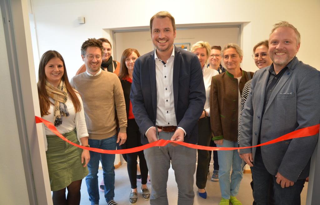  Sonnenstrahlen zaubern ein Lächeln – neuer Kindergarten in Landau Illustration 