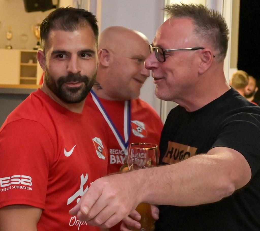 Ehrung für Hankofens Meister-Helden