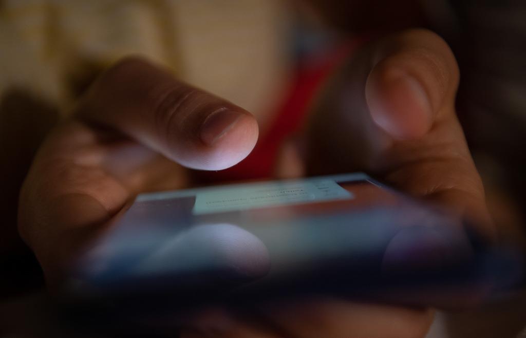 Kinderpornografie auf dem Handy: Polizei durchsucht Wohnungen im Landkreis Kelheim