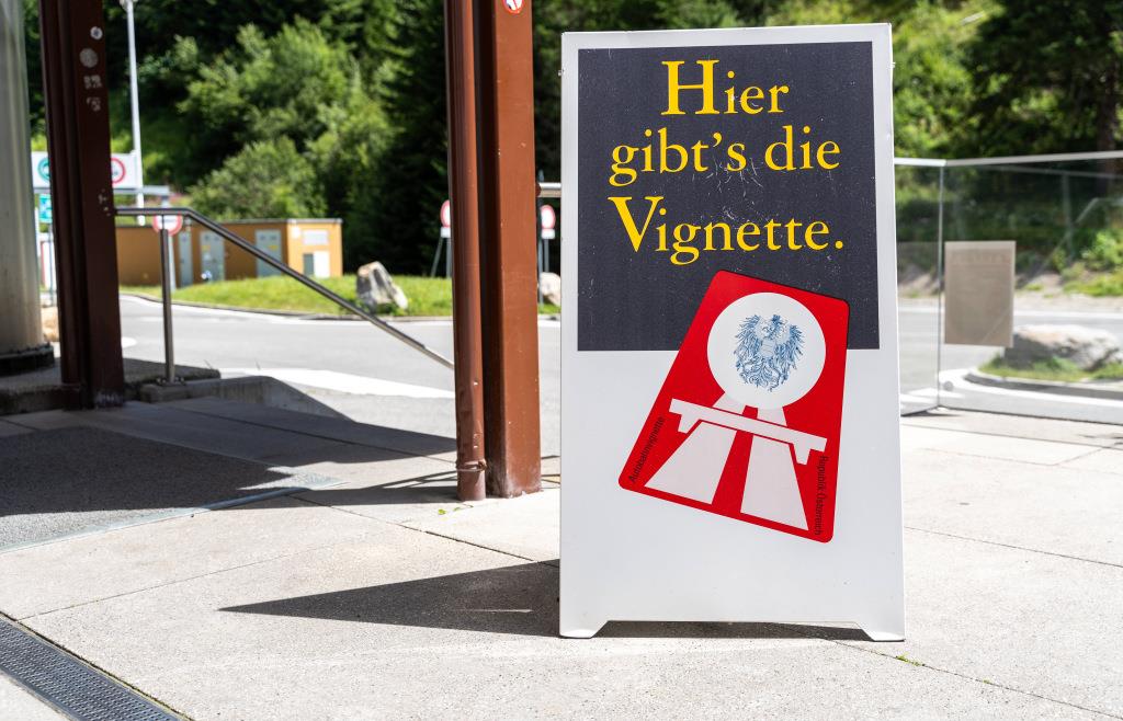 Österreich hebt Preise für „Pickerl“ deutlich an: Jahresvignette kostet ...