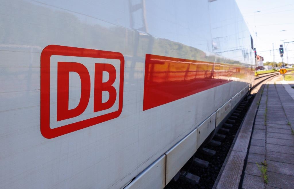 Zugausfälle auf der Bahnstrecke von München nach Passau sorgen für Pendlerchaos