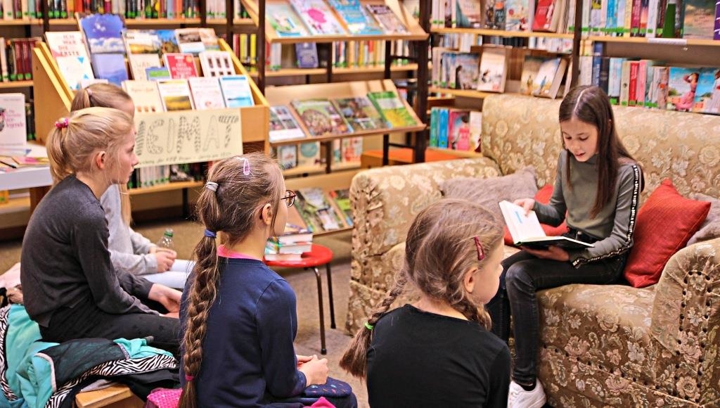 Kinder lesen für Kinder