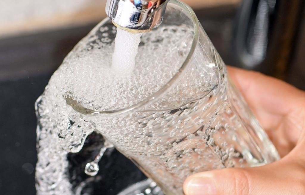 Tap water or mineral water: Is tap water really worse?