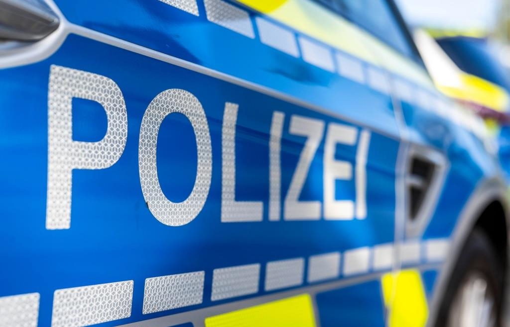 Polizei entdeckt unterschlagenen Audi bei Kontrolle auf der A3 bei Hunderdorf