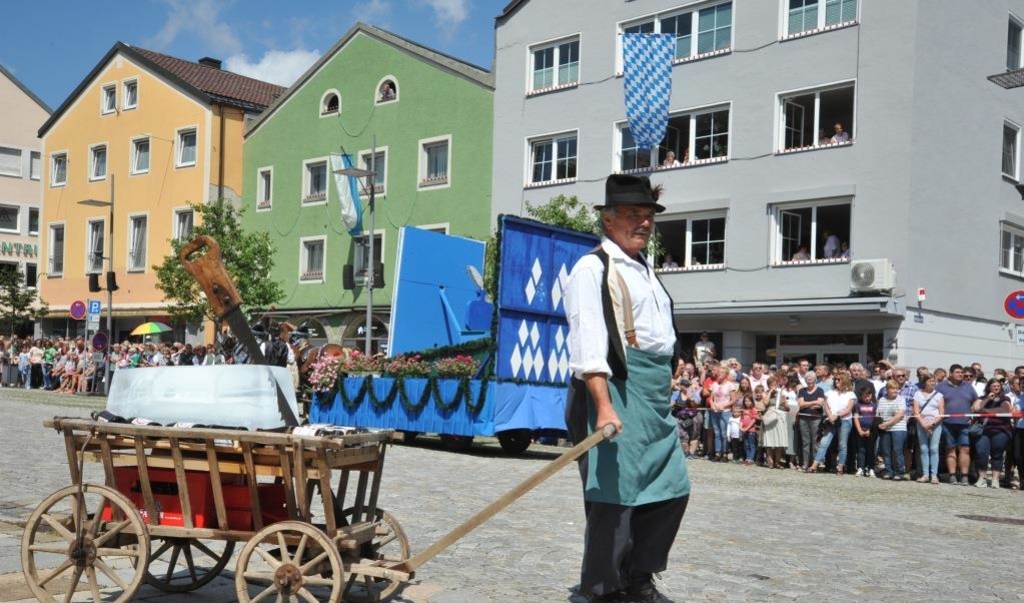 Grandioser Festzug zum Pichelsteiner-Jubiläum