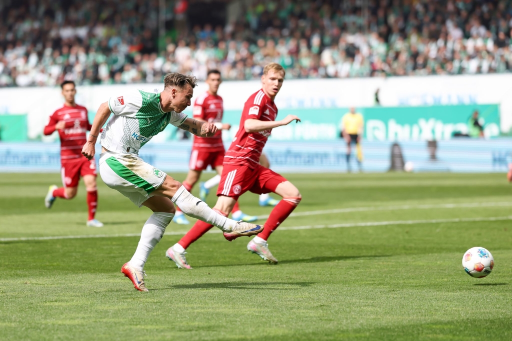 Bereit für Essener „Hexenkessel“: Fürth hofft auf Klaus
