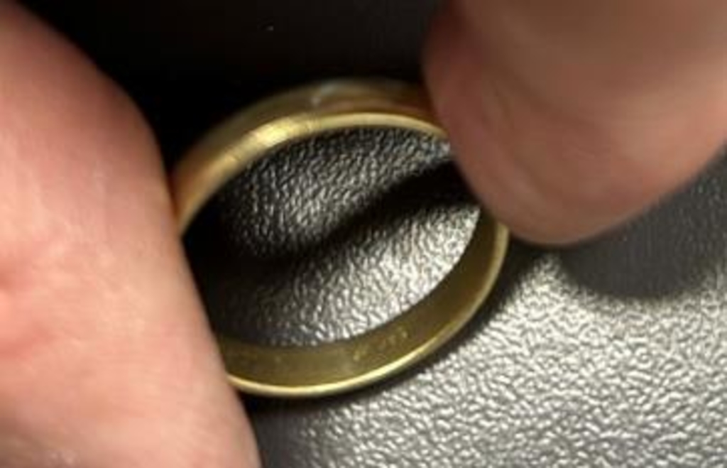 Wedding ring found in Landau - | who got married on April 13, 2000?