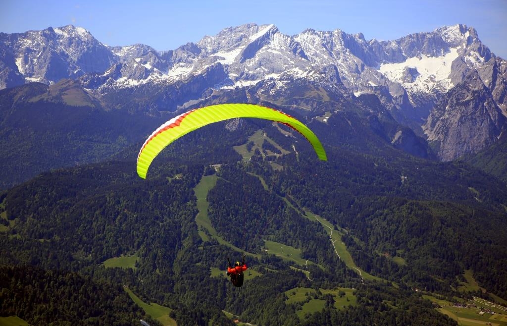 Coburg resident paraglides to his death near Garmisch