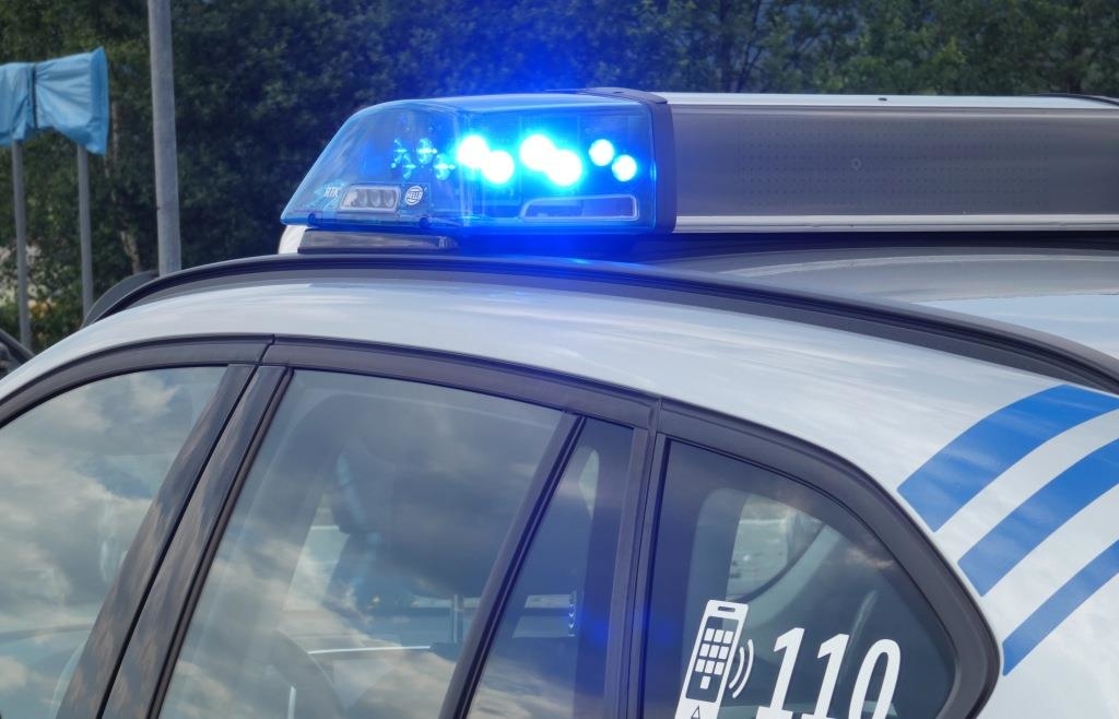 321 Km/H Auf Der A2: Polizei Erwischt Raser – Dieser Fehler Kostete Ihn Alles! - p3nsp1g