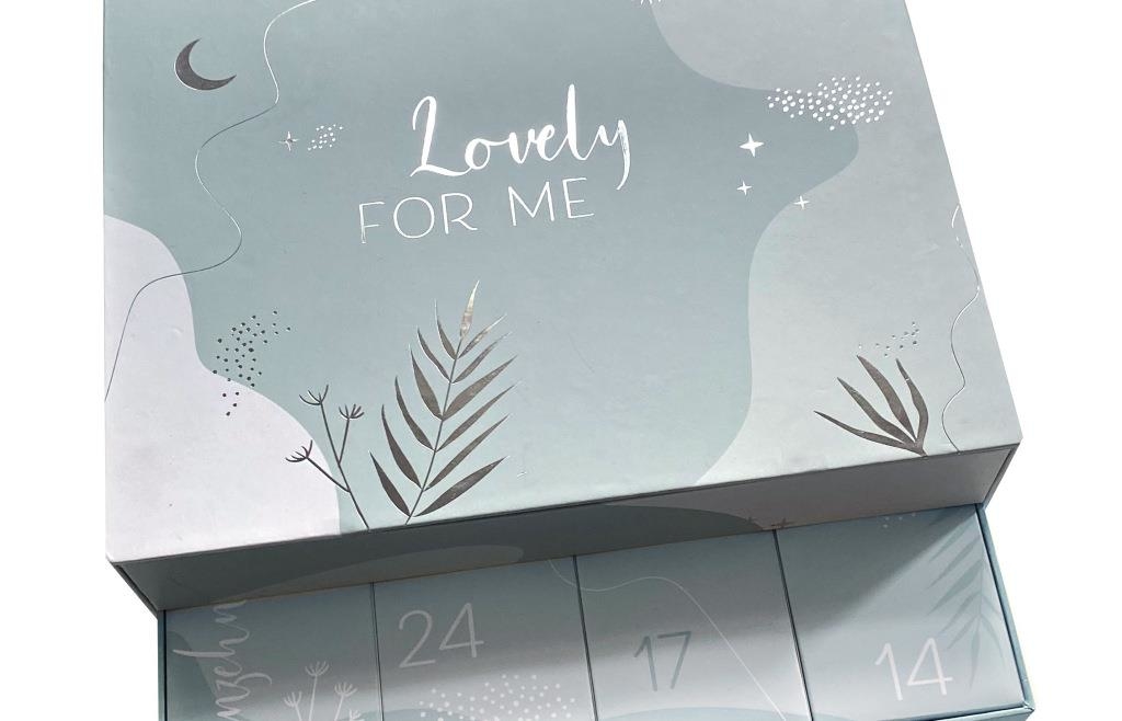 Funkelnder Zauber unterm Weihnachtsbaum: Der purelei Adventskalender 2025 in Silber – Ein Vorgeschmack auf glänzende Überraschungen!