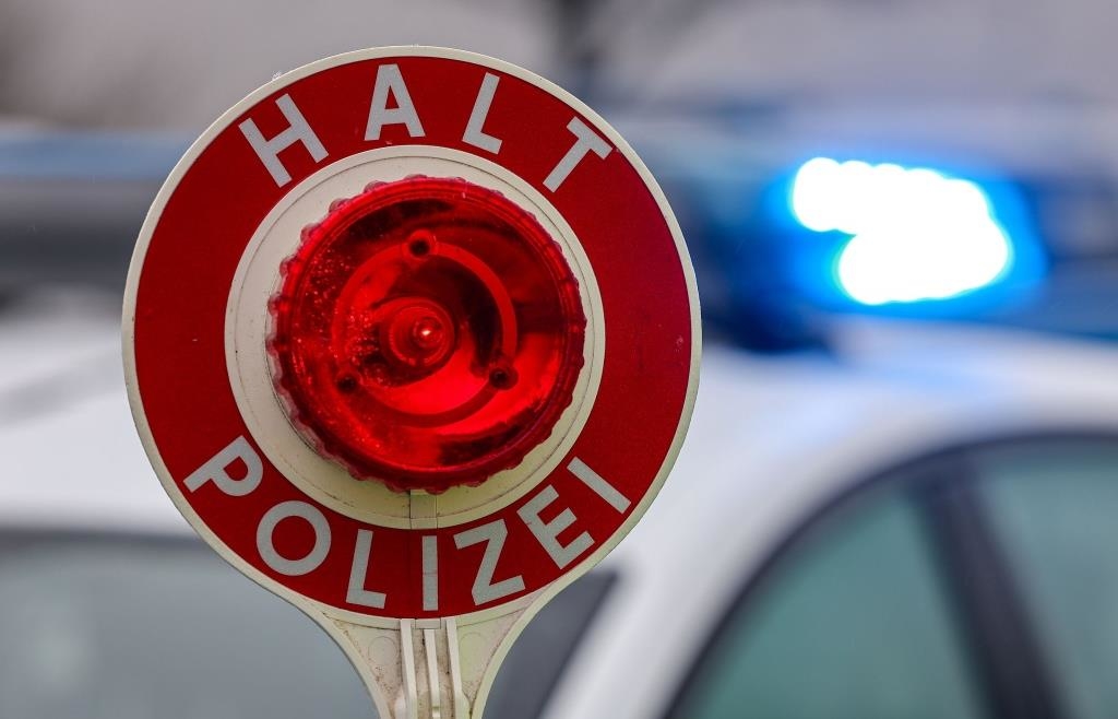 Police find weapons in trunk during check in Zwiesel