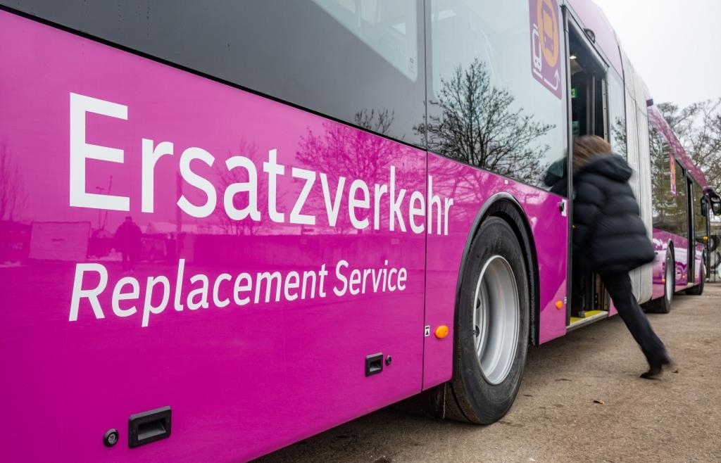 Wrong routes and overcrowded buses: These are the causes and how the ...
