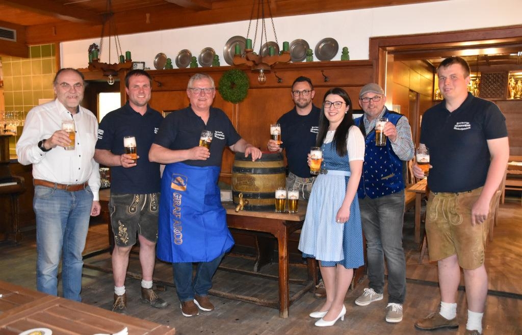 Das Bier für das Fest schmeckt