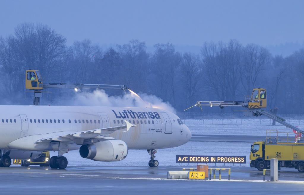 Cold Nightmare in Munich: 500 Passengers Forced to Stay on Planes ...
