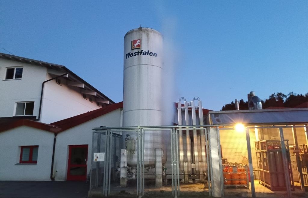 Residents in Birkenthal hear a loud bang: Liquid nitrogen tank is losing ...