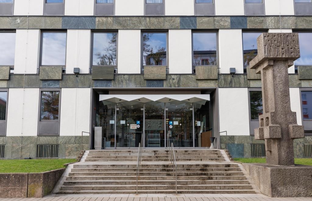 Degen-Angriff in Weiden: Angeklagte entschuldigt sich vor Gericht bei Opfern