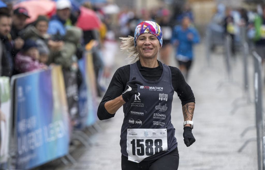 Halbmarathon in Dingolfing: Tina Fischl und Matthias Ewender siegen zum ...