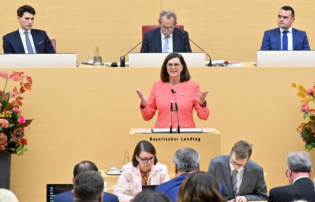 Neuer Landtag konstituiert sich In der ersten Sitzung steht die AfD im