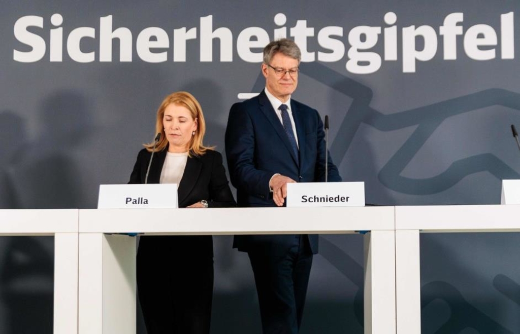 Nach Tod eines Zugbegleiters: Bahn kündigt weitere Schutzmaßnahmen für ...