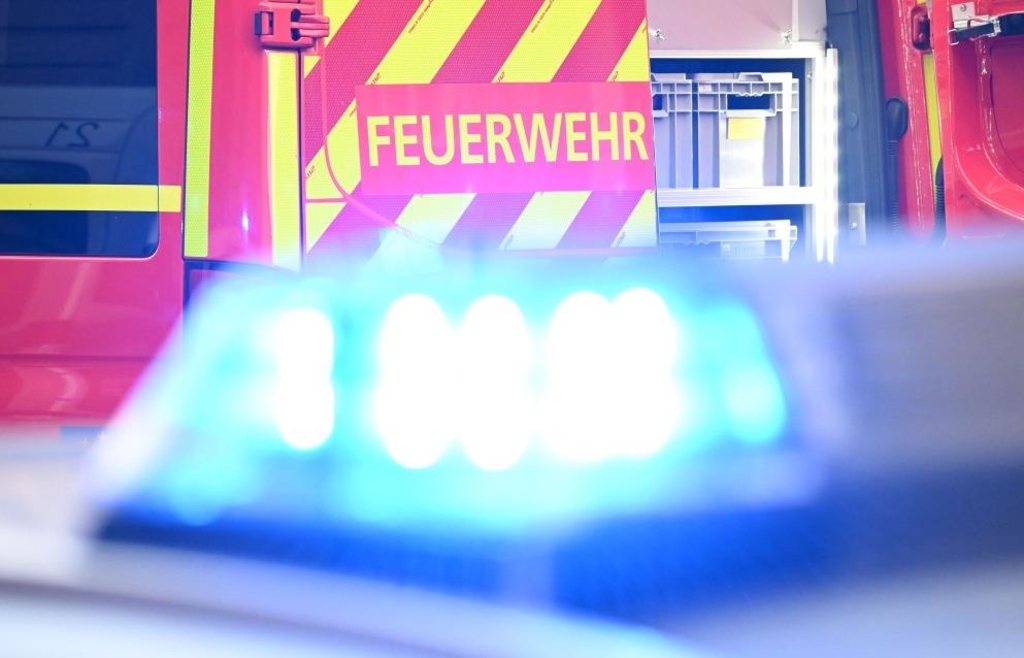 Brand eines PV-Batteriespeichers in Obernzell – Feuerwehr muss das Gerät ...