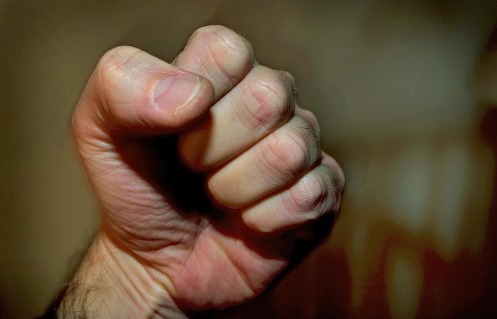 Angriff nach Partynacht: Polizei ermittelt nach Attacke auf 17-Jährigen in ...