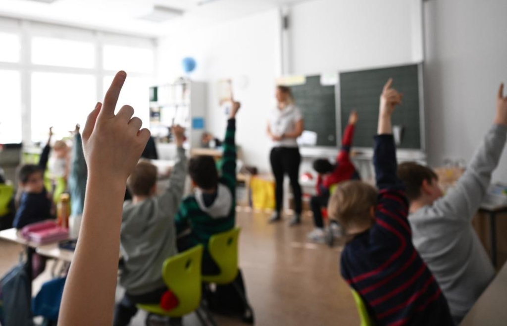 „Indiskutabler Affront“: Viechtacher AfD-Stadtrat verdächtigt Lehrer der „Indoktrination“
