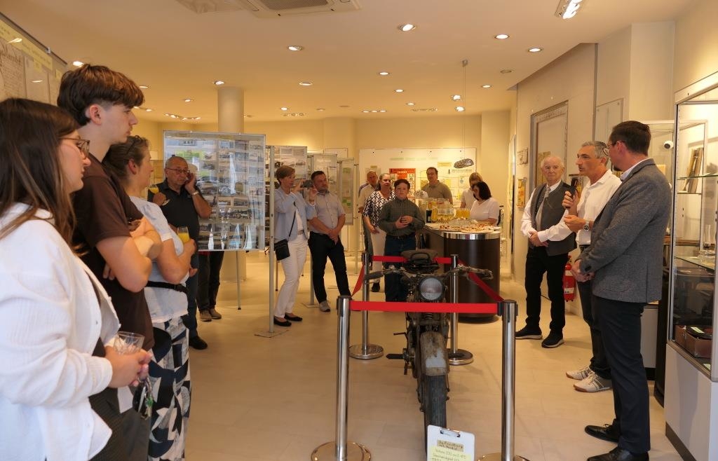 200 Jahre Handel und Wandel“: Arnold Sporrer senior eröffnet seine Ausstellung in Zwiesel