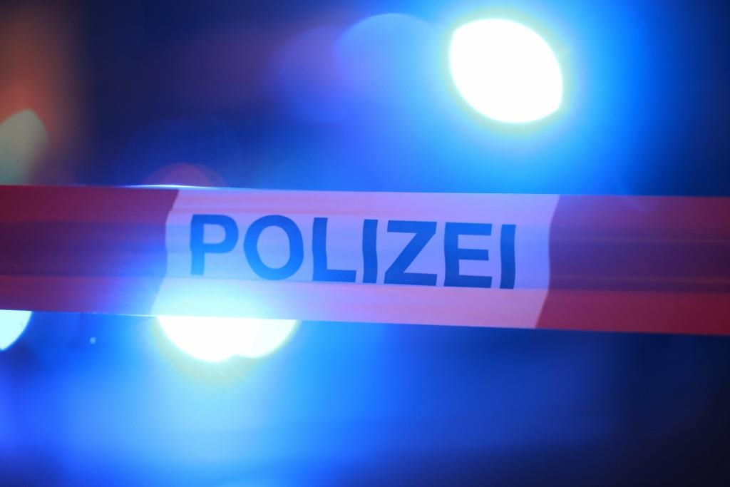 Drunk man causes a disturbance in Oberaudorf pizzeria and kicks in police ...