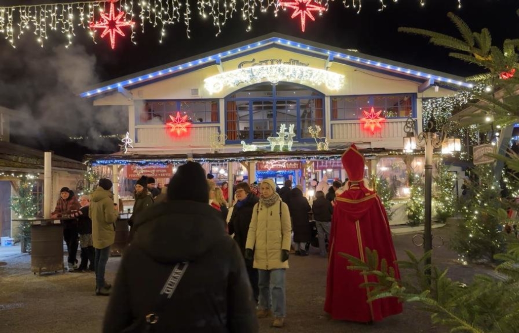 Festliche Eindrücke vom Deutsch-Amerikanischen Weihnachtsmarkt aus ...