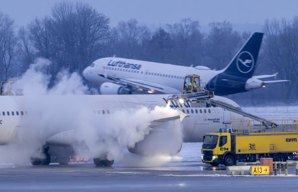 Involuntary night on a plane: Lufthansa passengers receive compensation