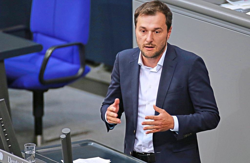 How the SPD envisions a social media ban for young people under 14