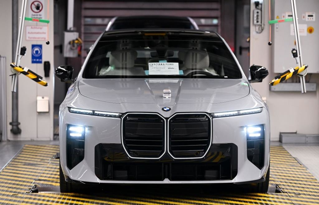 BMW startet neues 7er-Flaggschiff in Serie im Dingolfinger Werk
