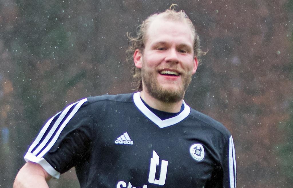 Francesco Parrillo übernimmt U23 des ESV Früher Stürmer beim