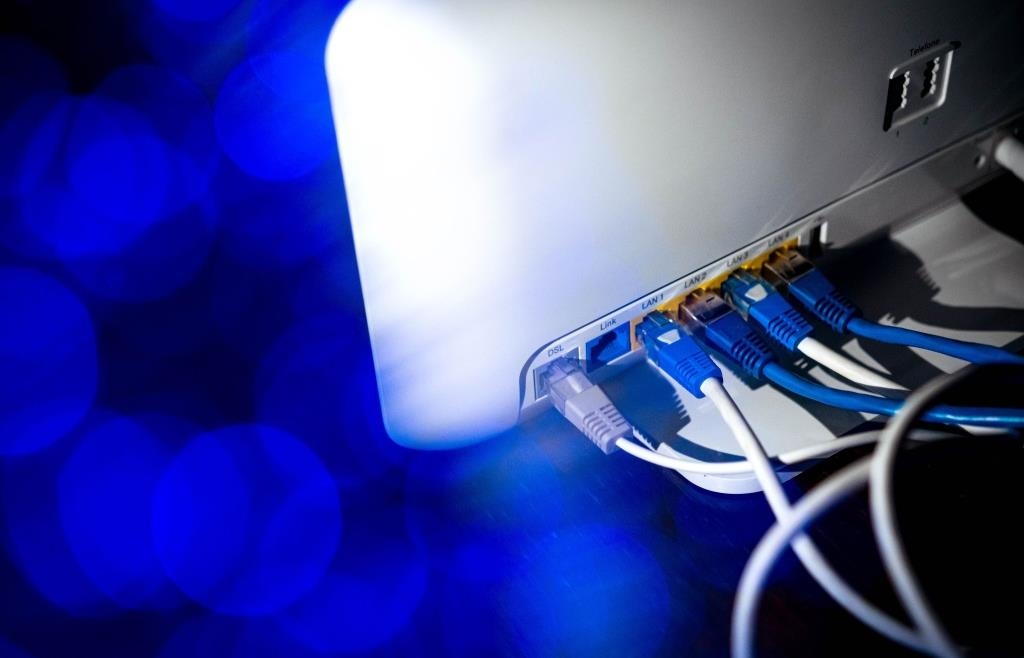 For Fritzbox and similar devices: Federal Office advises disabling these ...