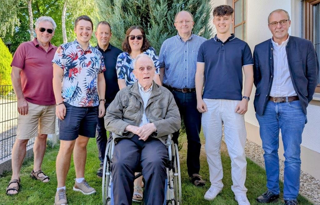 Enkel bereiten Jubilar große Freude – Ludwig Wissinger feiert 95