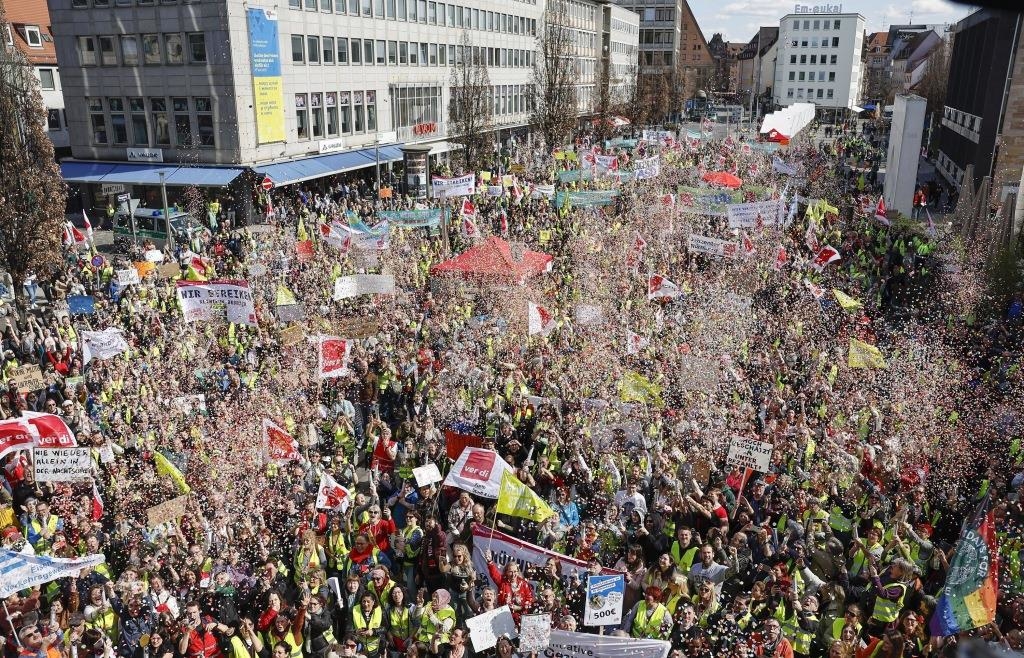 Schone Streiks In Nurnberg Bild