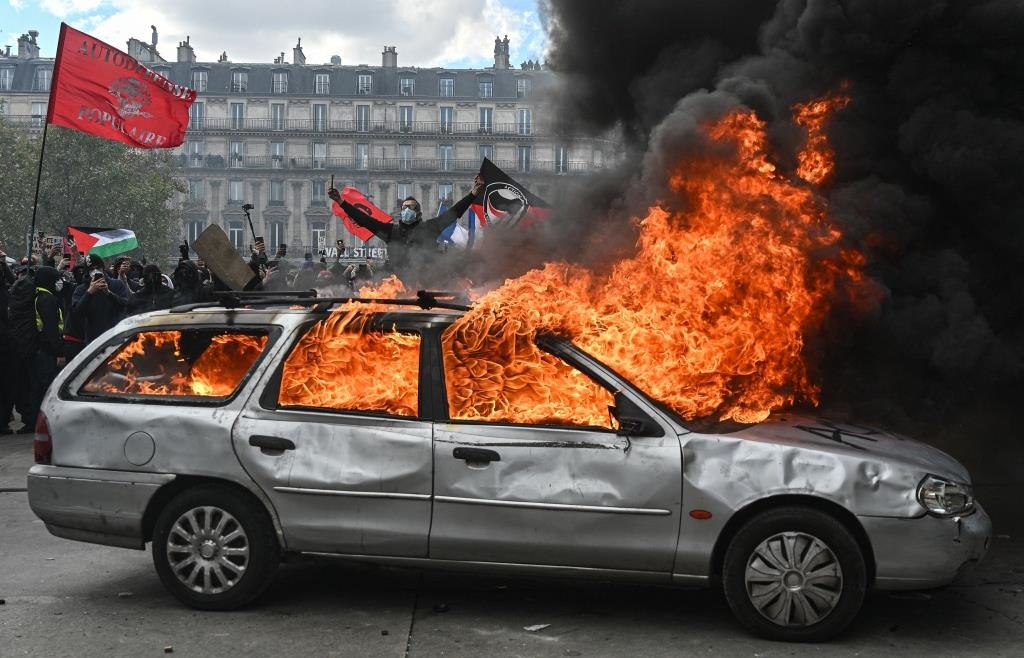 Bavaria's Interior Minister Herrmann warns of violent protests like in ...