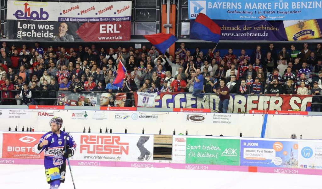 So feiern die Fans den Traumstart ihres Deggendorfer SC