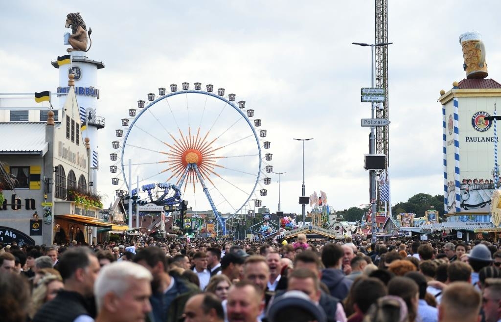 Tausende Komparsen für Netflix-Dreh auf dem Oktoberfest gesucht