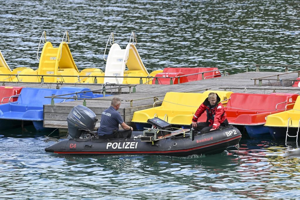 Search for father and son in Eibsee: Special company will support police
