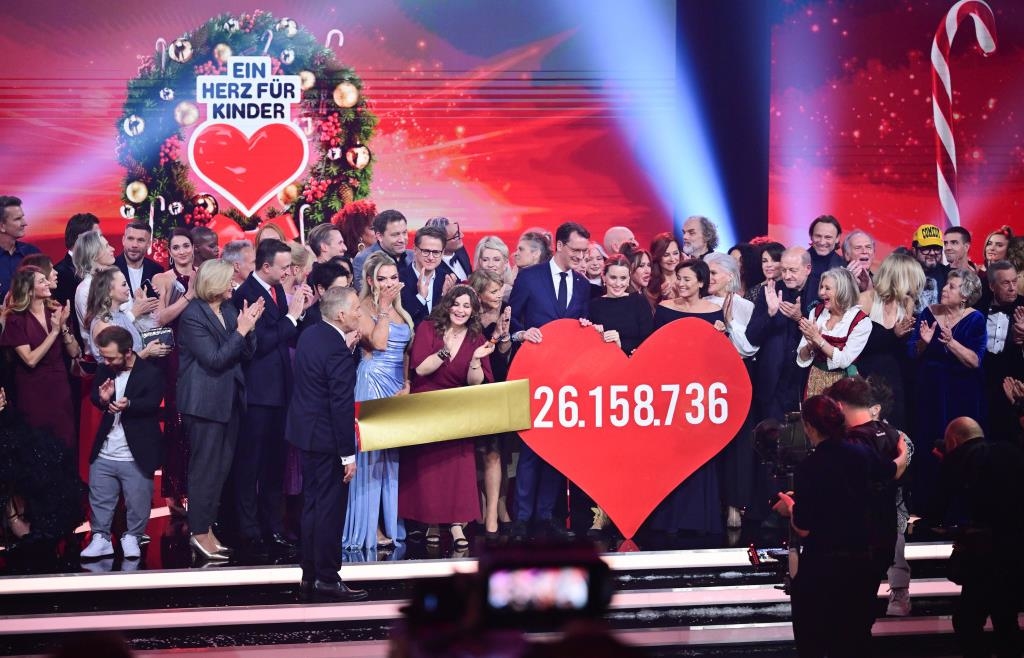 „Ein Herz für Kinder“: 26 Millionen Euro Spenden für Kinder in Not