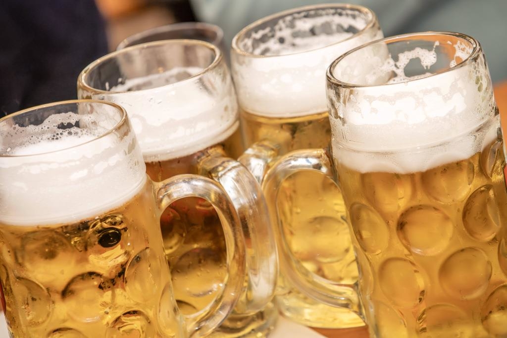 Gäubodenvolksfest-Polizeibericht: Übergriffige Barbesucher und durstige ...