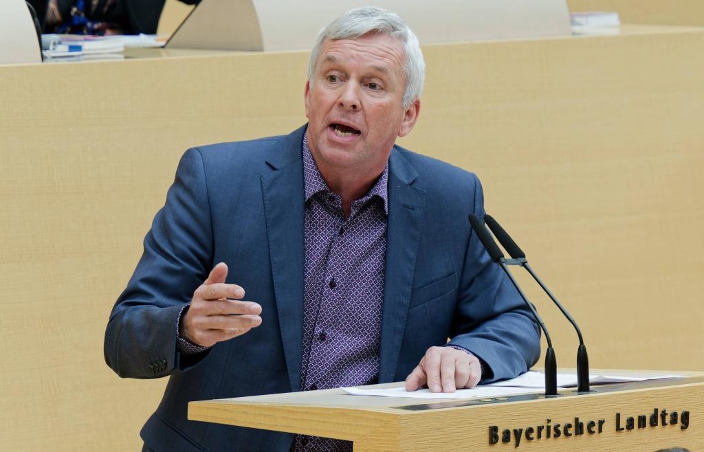 Urteil in Passau: AfD-Abgeordneter Ralf Stadler soll 26.400 Euro wegen Volksverhetzung zahlen