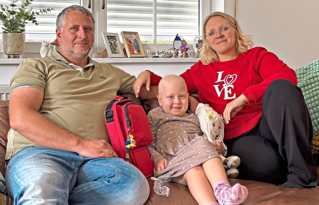 Vom Urlaub ins Krankenhaus: Teresa (5) aus Ruderting kämpft gegen Leukämie
