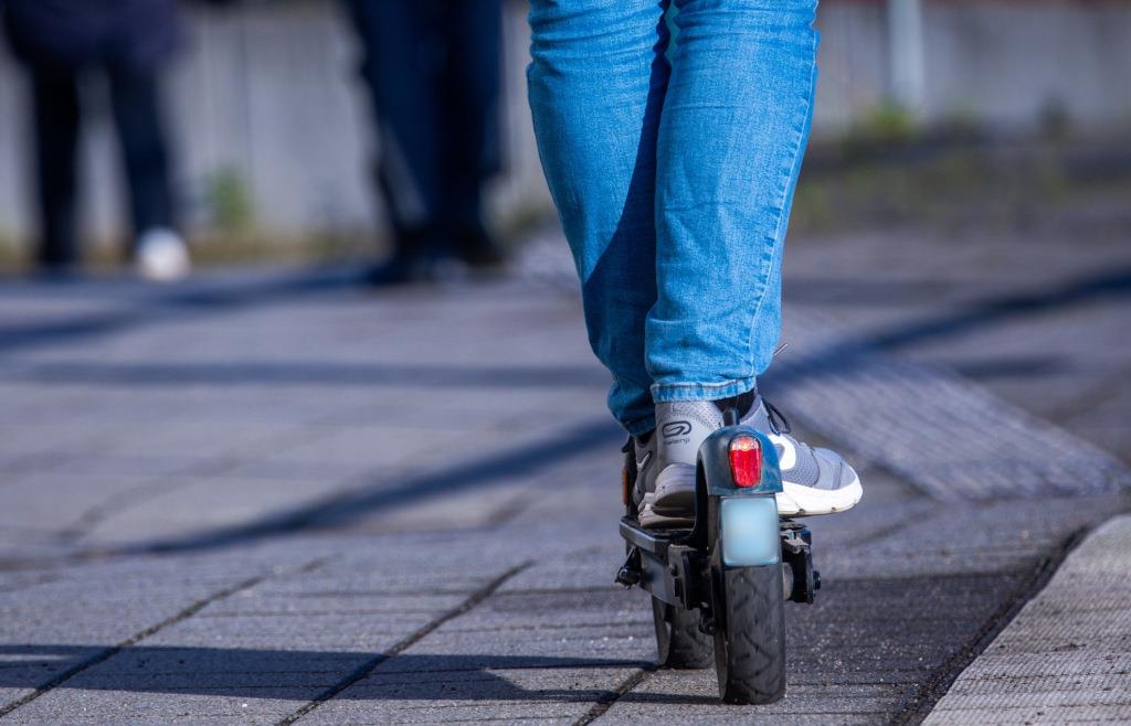 Nach Sturz in Rosenheim EScooterFahrerin erwartet Strafe wegen illegalem Tuning