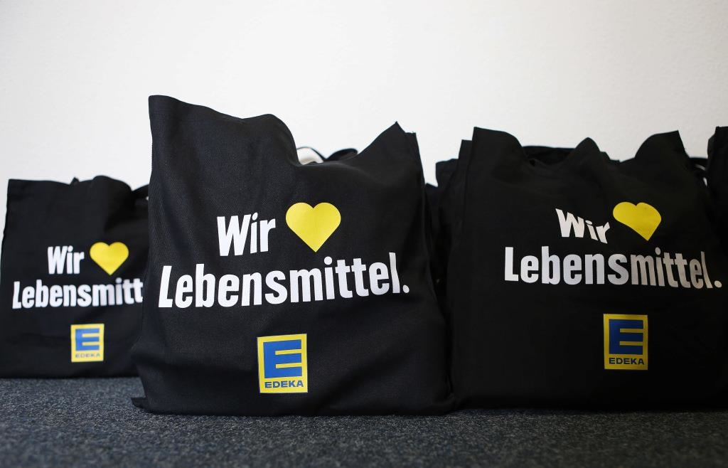 Hungriger Edeka-Lieferant aus Kelheim bringt Ware - und klaut Schokokekse